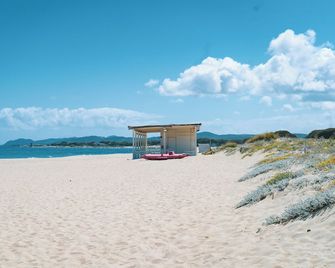 Velis - art & hospitality - Posada - Beach