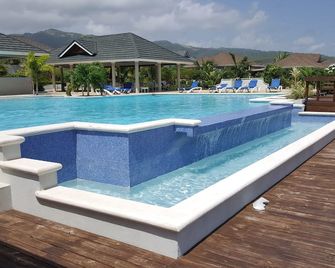 Ocho Rios Villa at Coolshade V - Saint Ann’s Bay - Pool