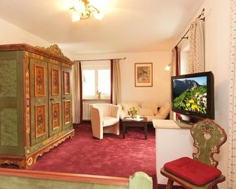 Hotel Garni Malerwinkl - Bad Hindelang - Living room