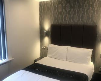 Shores Holiday Apartments - Blackpool - Bedroom