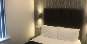 Shores Holiday Apartments - Blackpool - Bedroom