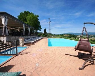 Spoleto By The Pool, apt.2 - marvellous view, only 0,7 miles from the old tow - Spoleto - Pool
