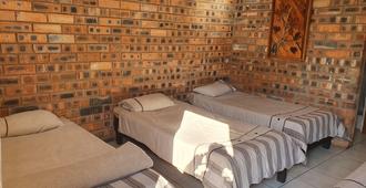 Limpopo Lodge - Polokwane - Bedroom
