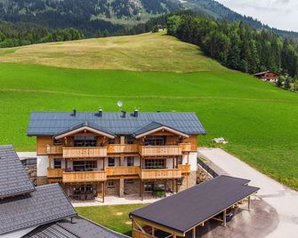Dachstein West Apartments - Rußbach am Pass Gschütt - Budova