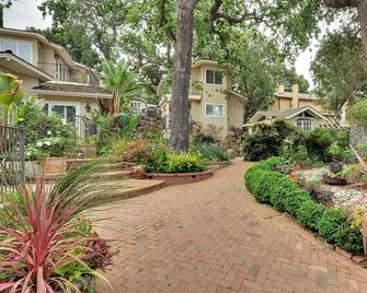 Saratoga Oaks Lodge - Saratoga - Vista del exterior