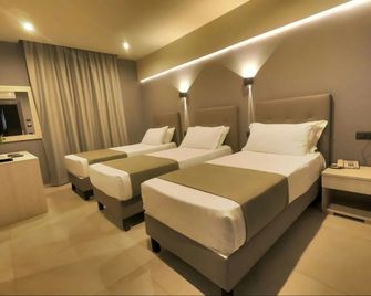 Lamberti Boutique Hotel - Battipaglia - Schlafzimmer