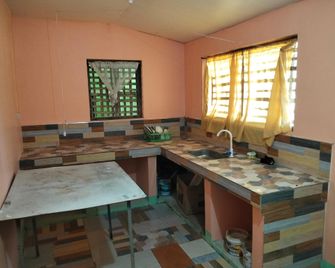 DV Lodge - Hilongos - Cuisine