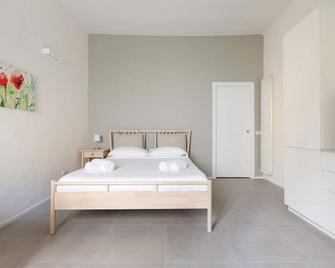 Corso Vercelli Cosy and Bright Studio - Milan - Bedroom