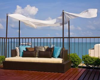 Aya Boutique Hotel Pattaya - Pattaya - Balcony