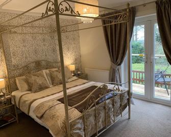 The Eiders - Norfolk Holiday Properties - Cromer - Bedroom