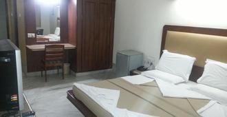 ホテル ラージマータ - ハイデラバード - 寝室