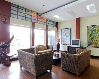 Hotel Tiger - Depok - Lobby