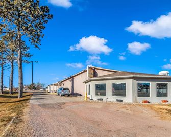 Sunset Motel and RV - Alliance - Building