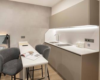 Prisma Suites - Salamanca - Cocina
