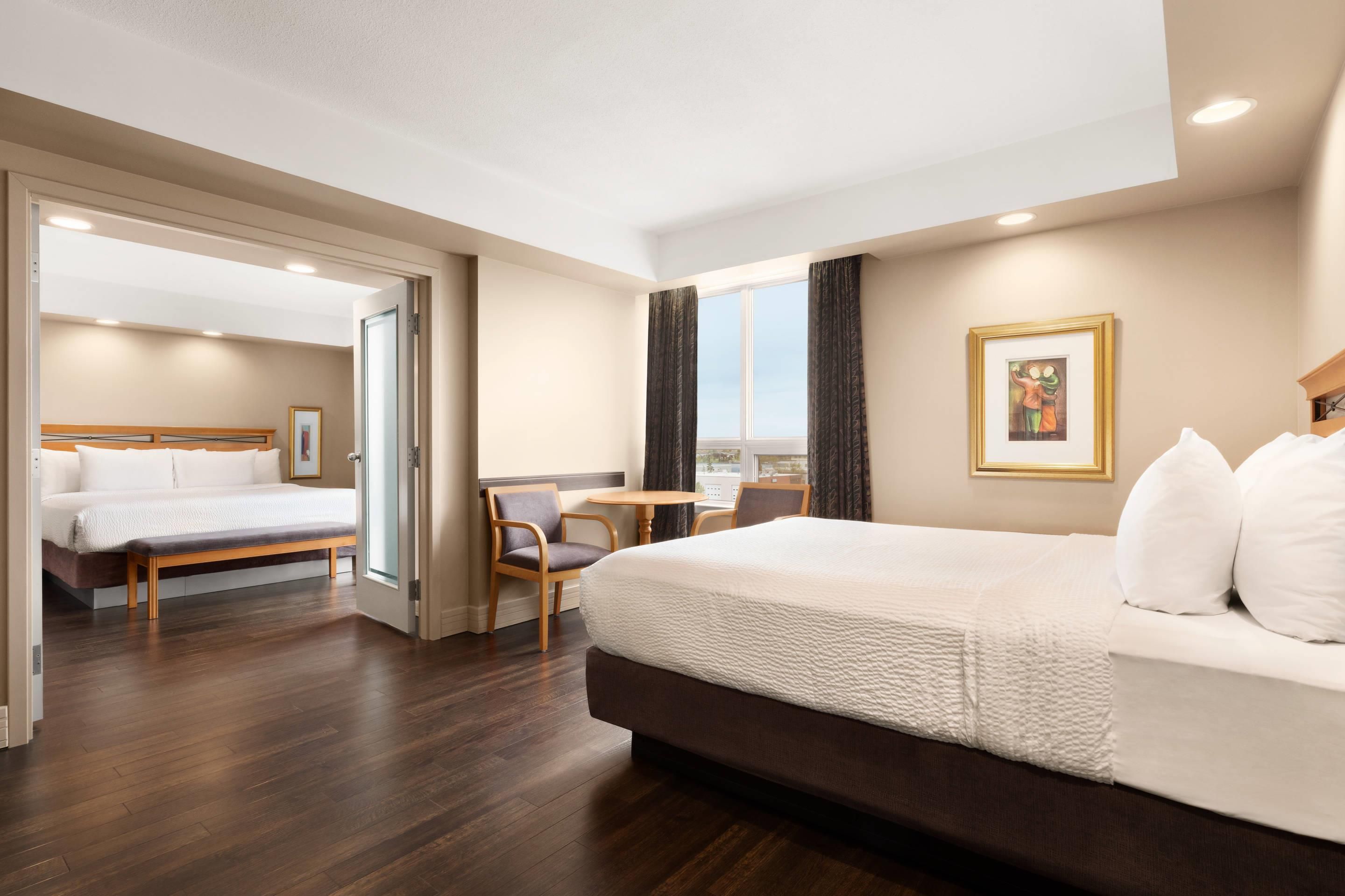 Grand Hotel & Conference Centre Calgary Airport, an Ascend Collection Hotel - קלגרי - חדר שינה