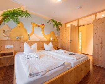 Familotel Mein Krug - Warmensteinach - Bedroom