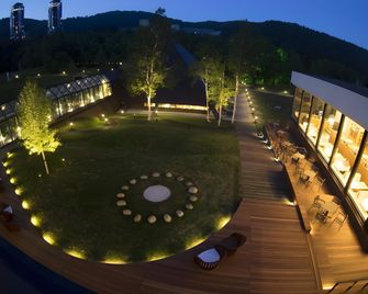 토마무 더 타워 바이 호시노 리조트 - 시무캇푸 - 로비