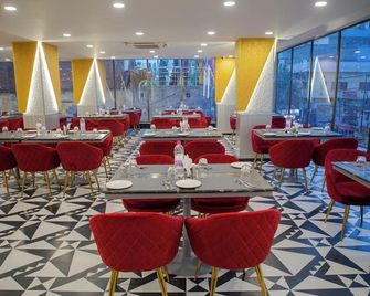 Pearl Courtyard - Varanasi - Restaurant