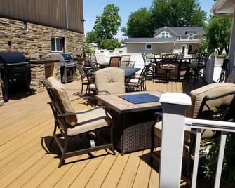 45 Minutes From Moab, Located In Green River Utah R Guest House - Green River - Patio