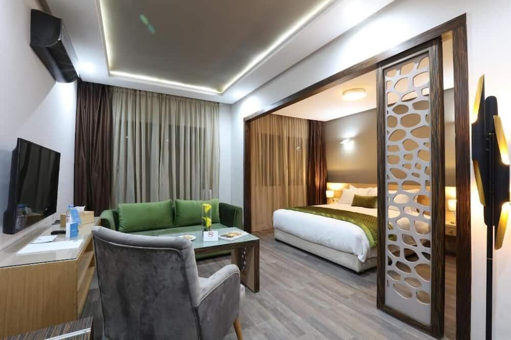 Silver Suite Hotel & Spa thumbnail 3
