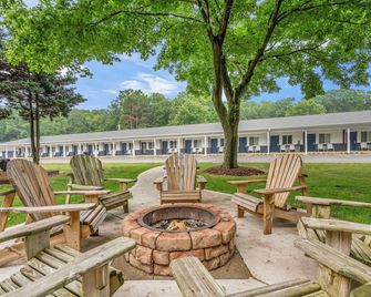 Starlite Resort - Saugatuck - Patio