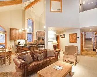 Le Chamonix By Alpine Lodging - Mountain Village - Sala de estar