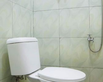 Hotel O Sky Residence Cengkeh - Medan - Bathroom