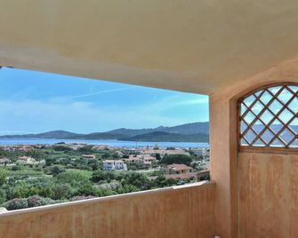 Residence la Costa - Cannigione - Balcone
