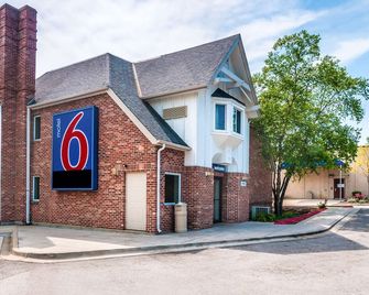 Motel 6-Arlington Heights, Il - Chicago North Central - Arlington Heights - Building