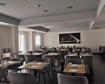 Maestrale Resort Hotel - Grosseto - Grosseto - Restaurante