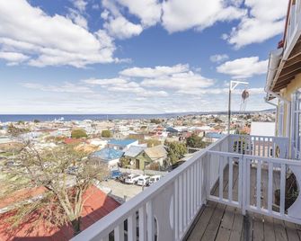 Hotel Boutique La Yegua Loca - Punta Arenas - Parveke