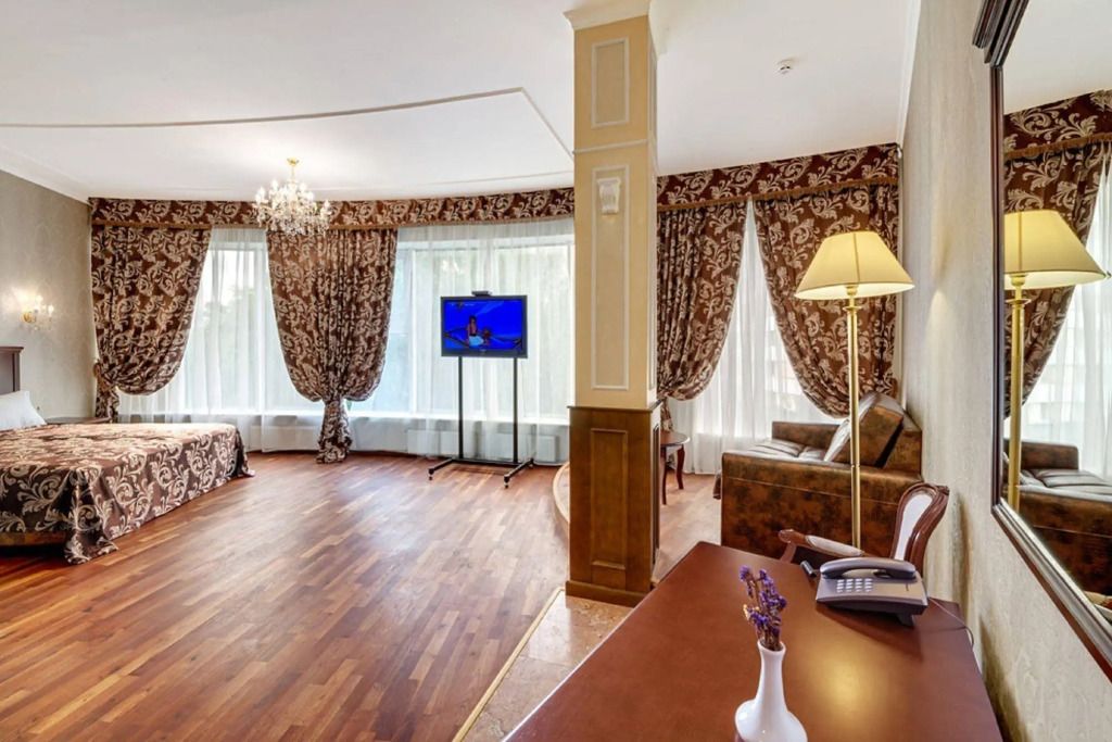 Pechersky Hotel - קייב