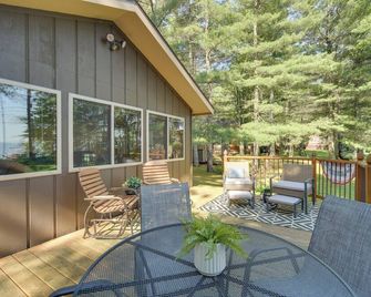 Charming Cabin on Grindstone Lake - Hayward