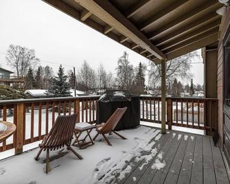 Airport Oasis Home Sleeps 4 - Anchorage - Balcone