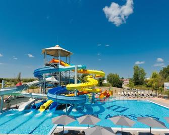 Hotel Tarsis Club and Aquapark - Sunny Beach
