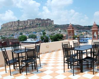 Jee Ri Haveli - ג'ודפור - מרפסת