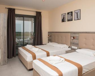 Ino Luxury Rooms - Paralia - Yatak Odası