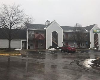 Extended Stay Lenexa Studios - Lenexa - Gebäude