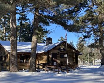 Beautiful Balsam Lake home with Jacuzzi tub close to Lake and park - Balsam Lake