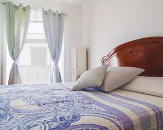 Vitorina Corte Guesthouse - Funchal - Bedroom