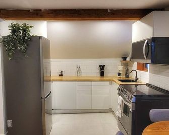Brilliant 1-bedroom apartment with AC in charming Québec - Quebec - Kuchnia