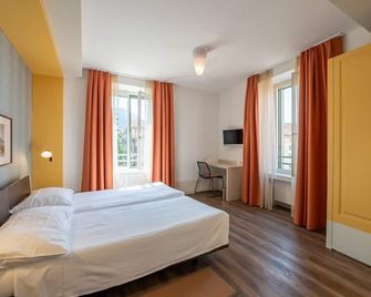 Hotel Pestalozzi Lugano - Lugano - Camera da letto