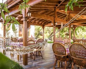Karia Apart - Mesudiye - Patio