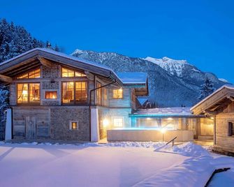 Verwöhnhotel Kristall - פרטיזאו - בניין