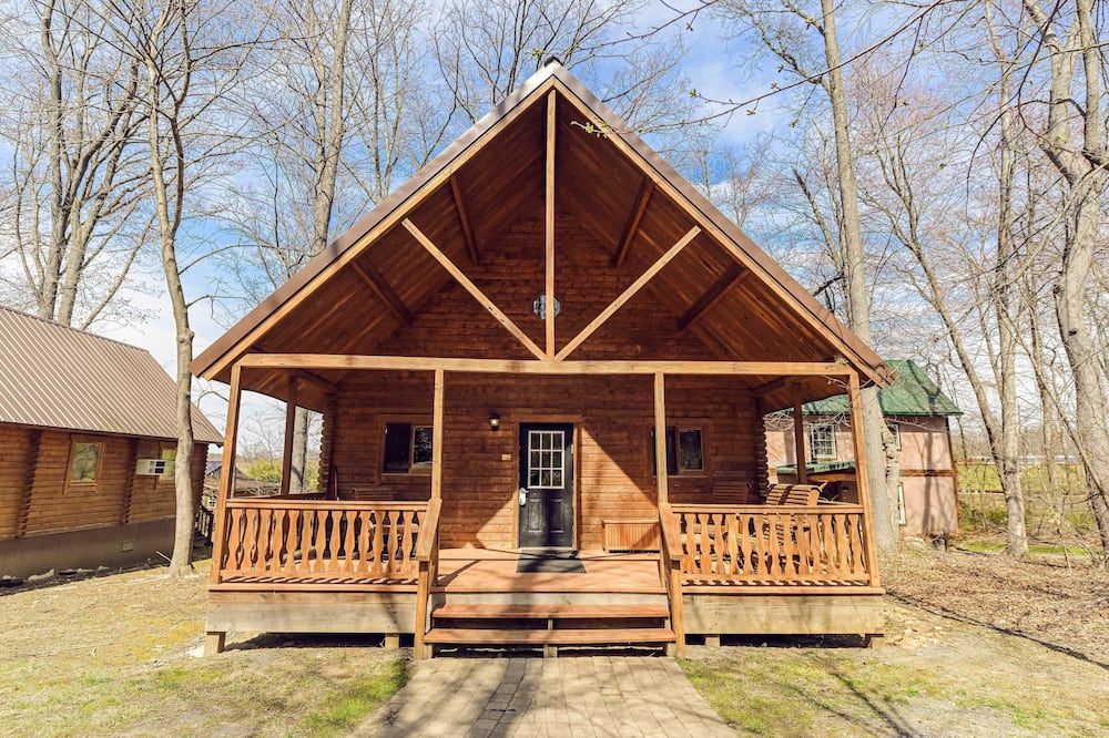 Spacious 3-Bedroom Cabin in Reisterstown, NW Baltimore Area