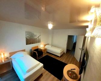 Modernes Apartment Metzingen 2 - Reutlingen - Chambre