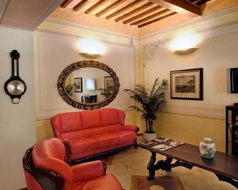 Hotel Bologna - Pisa - Wohnzimmer