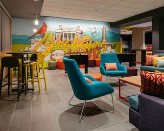 Tru by Hilton Lynchburg - Lynchburg - Lounge
