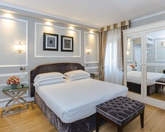 Fh55 Hotel Calzaiuoli - Florence - Bedroom
