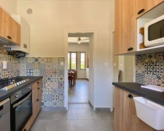 Le Louis 16 - Valence - Kitchen